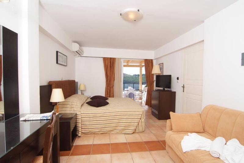 Minoa Hotel Tolón Esterno foto